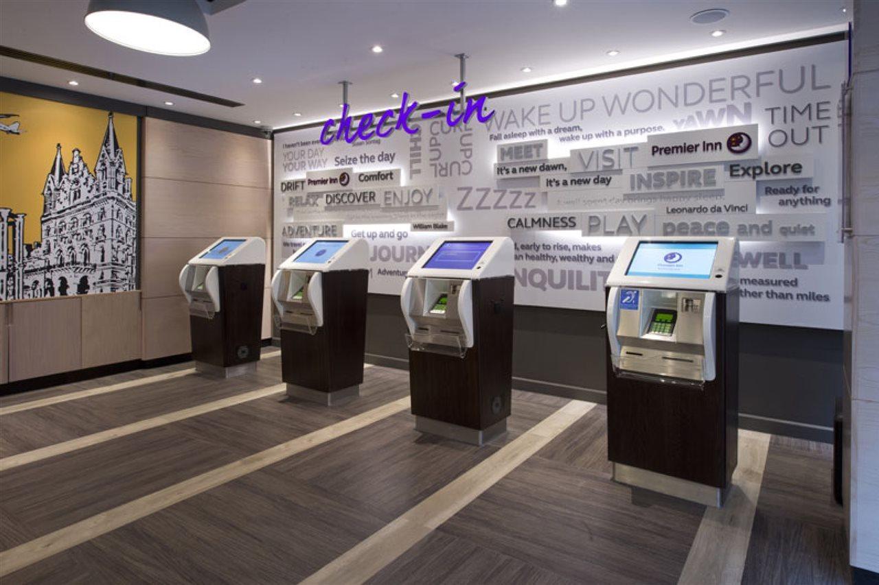 Premier Inn London King'S Cross Екстер'єр фото